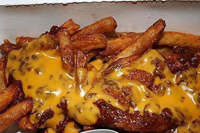 Order Chilli Cheese Fries food online from 30 Burgers store, New Jersey on bringmethat.com