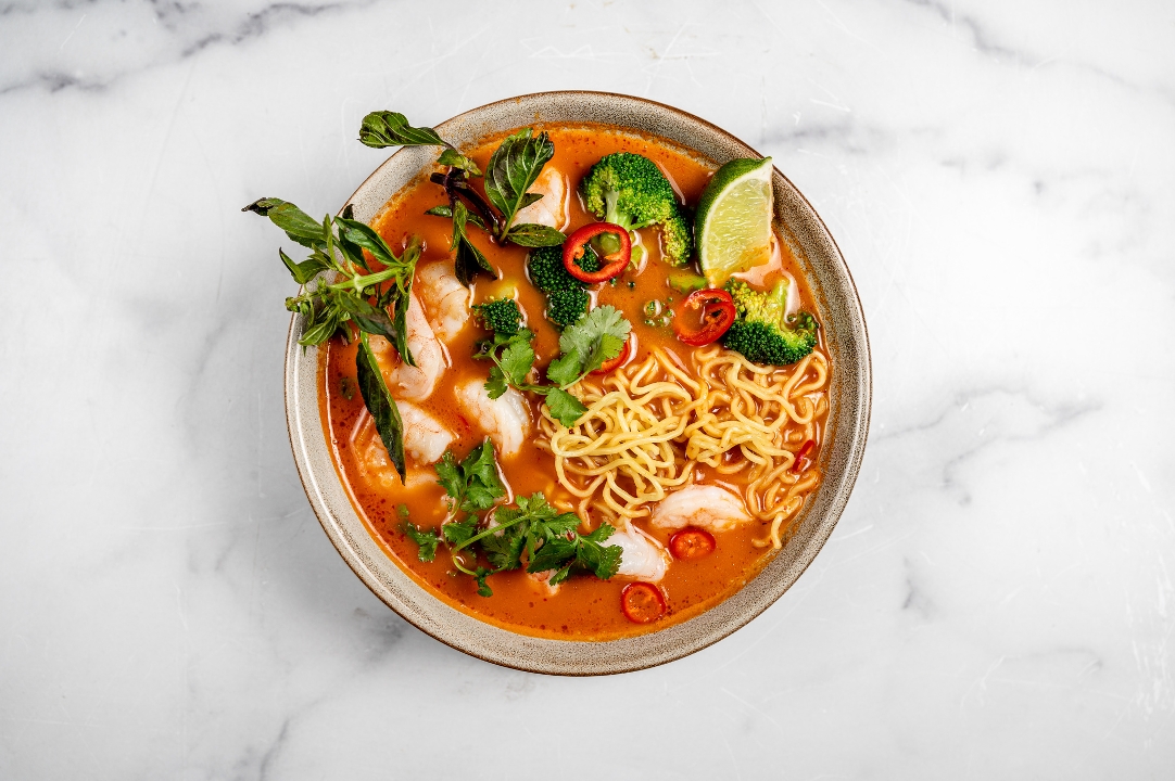 Order Ramen Red Curry Shrimp (Spicy) food online from Pacific Catch store, Cupertino on bringmethat.com