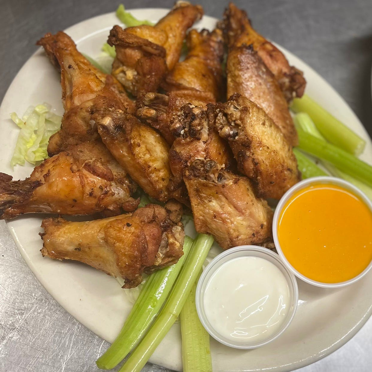 Order Regular Wings - 6 Pieces food online from Vito Pizza And Grill store, Spring City on bringmethat.com