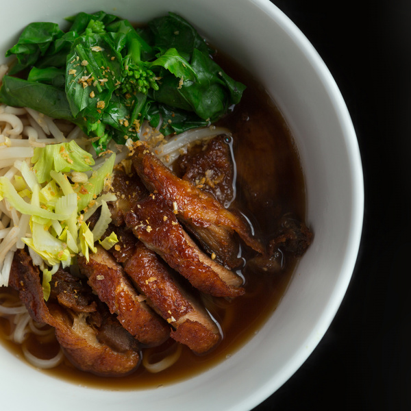 Order F4. Noodies Duck Noodle Soup food online from Noodies thai kitchen store, New York on bringmethat.com