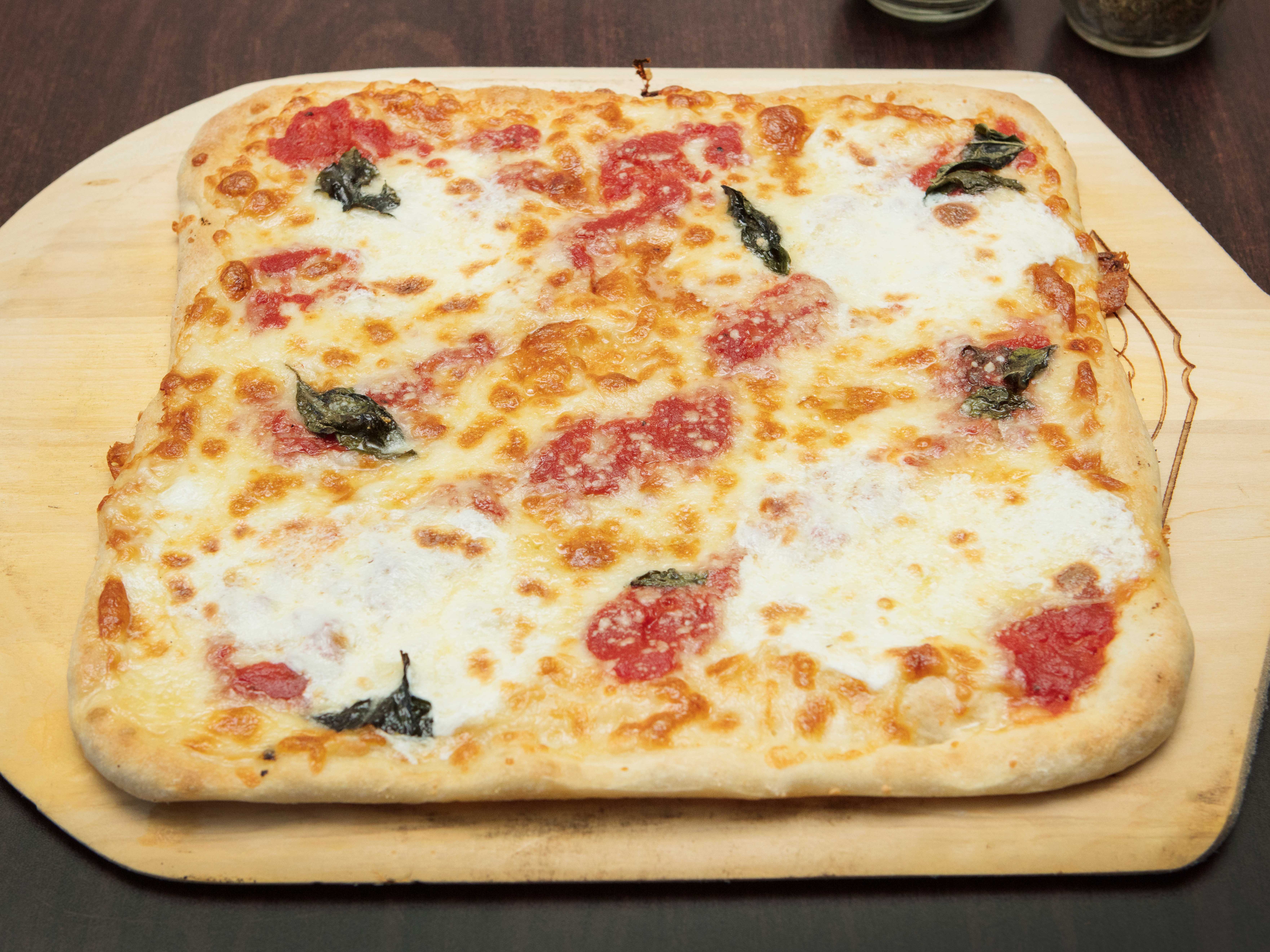 Order New York Style Margherita Pizza food online from Italian Street store, Somers Point on bringmethat.com