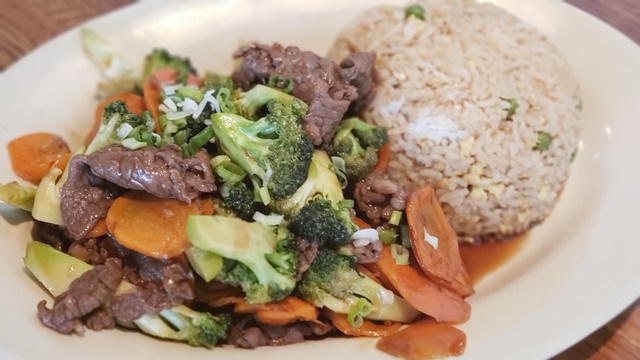 Order Beef Broccoli Plate food online from Doshirock store, Haltom City on bringmethat.com