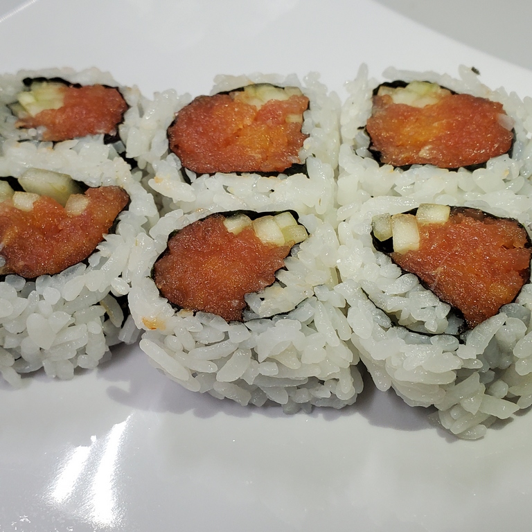 Order Spicy Tuna Roll food online from Sushi Loco store, Long Beach on bringmethat.com