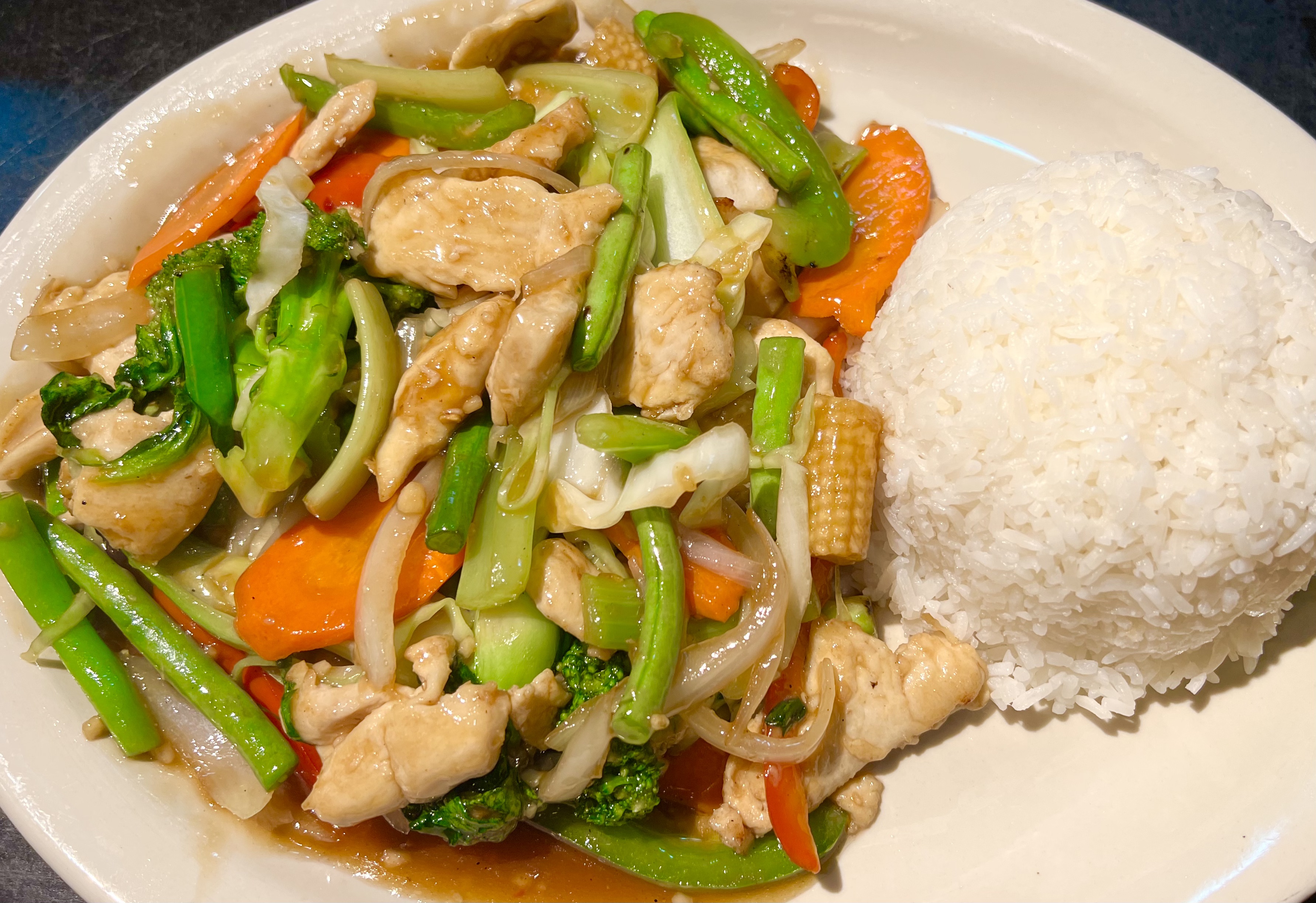Order Chicken & Vegetables Rice food online from Rice & Noodles Chinese Kitchen store, Bellevue on bringmethat.com