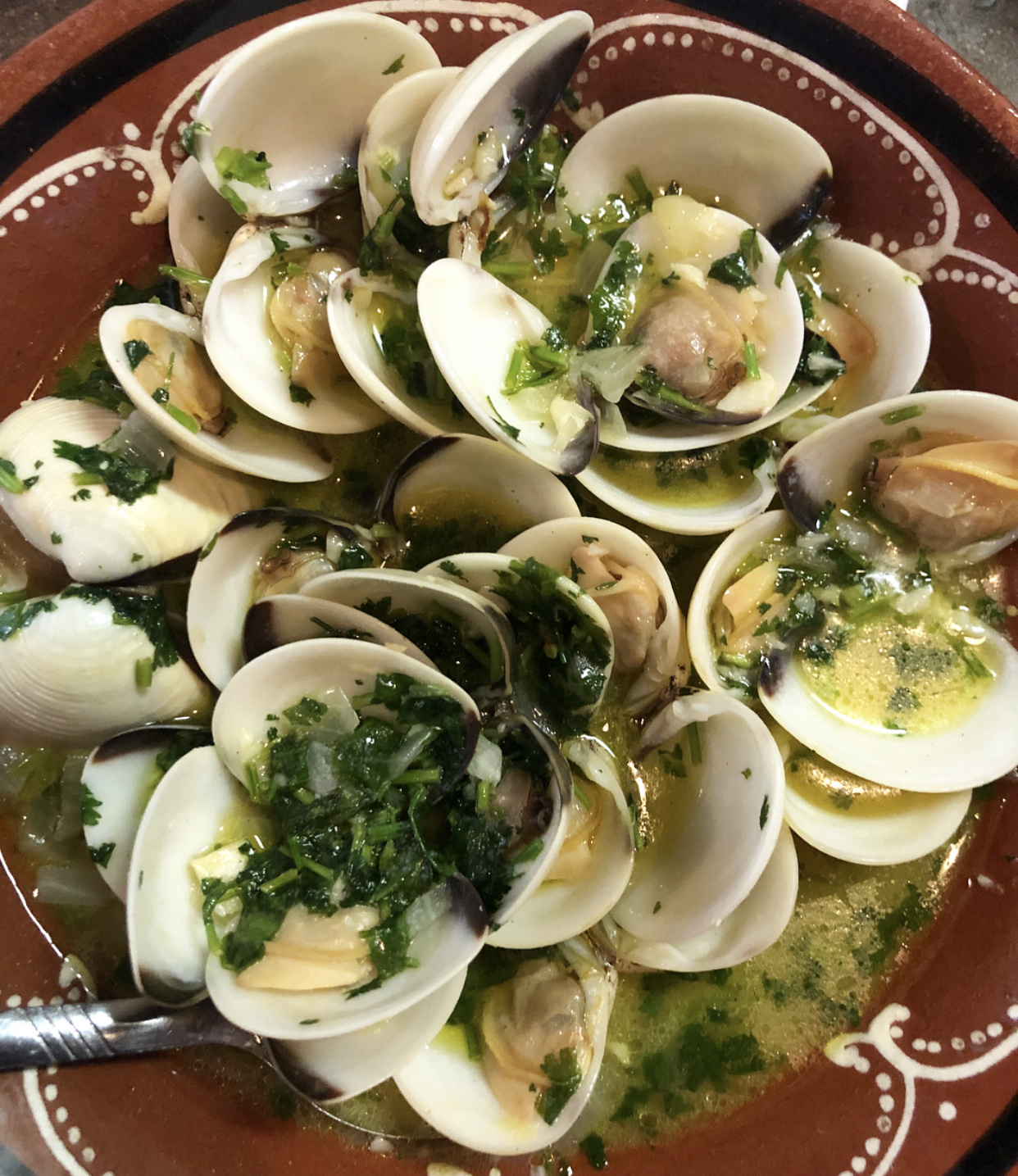 Order Clams in Sauce food online from Eurogrill store, Caldwell on bringmethat.com