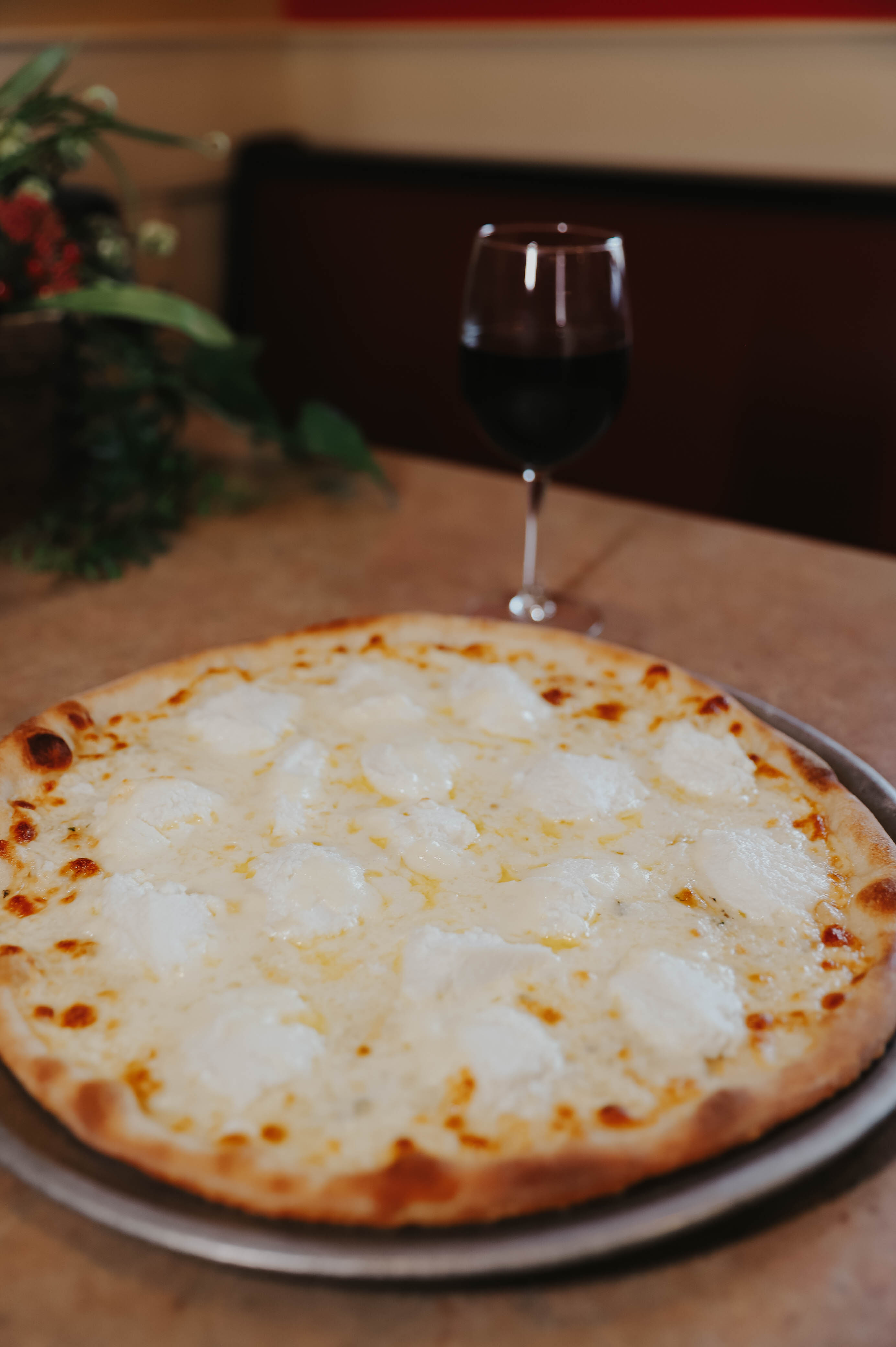 Order White Pizza with Garlic  food online from Pasquale store, New Market on bringmethat.com