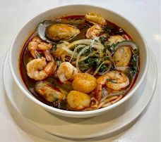Order P7 Spicy Lemongrass Seafood Noodle Soup food online from Boba Tea Cafe store, Niagara Falls on bringmethat.com