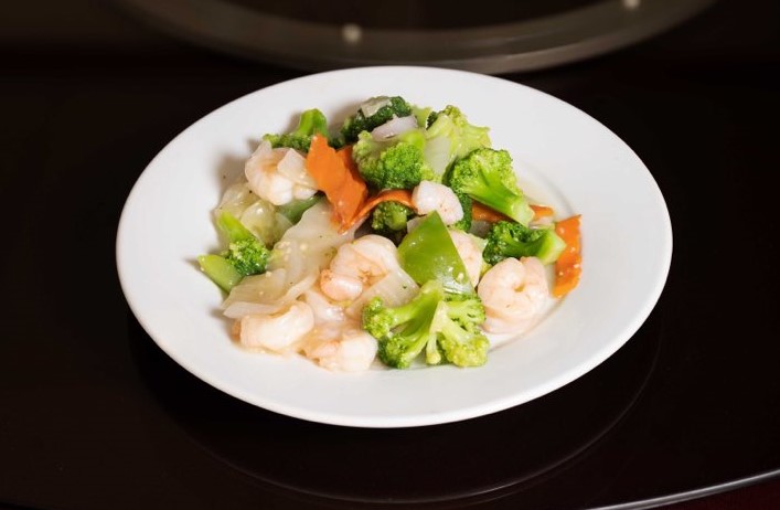 Order 83. Shrimp with Vegetables Deluxe 杂菜虾 food online from China town Restaurant store, Anchorage on bringmethat.com