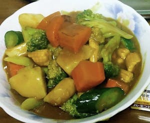 Order 104. Mixed Vegetables with Curry Sauce 咖喱蔬菜 food online from Moon Wok store, Lenexa on bringmethat.com