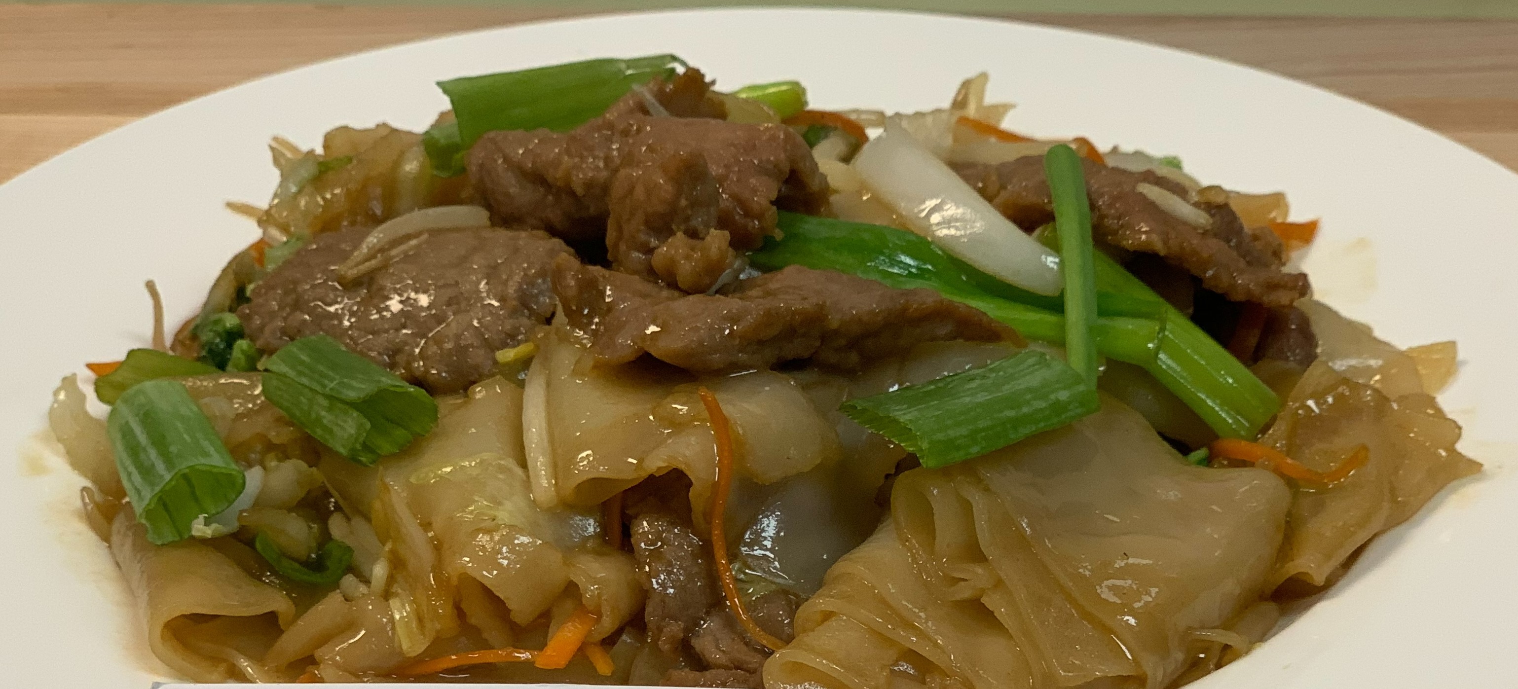 Order 47. Beef Chow Fun  food online from Shanghai Garden store, East Patchogue on bringmethat.com