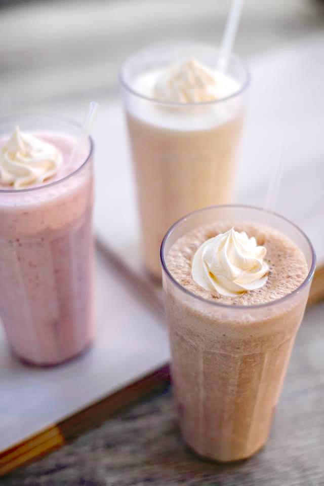 Order Chocolate Shake food online from Perkins Restaurant 3842 store, Grand Forks on bringmethat.com