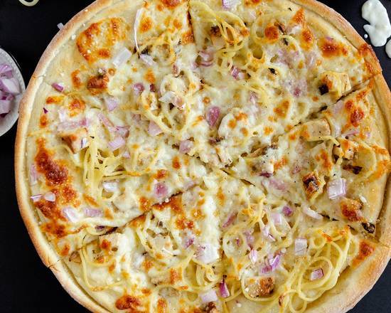 Order Chicken Alfredo Pizza food online from Babbo Italian Eatery store, Mesa on bringmethat.com