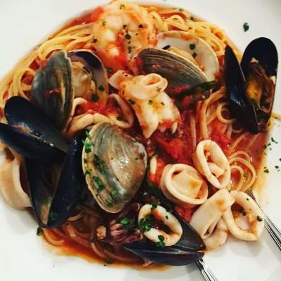 Order Linguine Pescatore Pasta food online from Lucca Restaurant store, Bronx on bringmethat.com