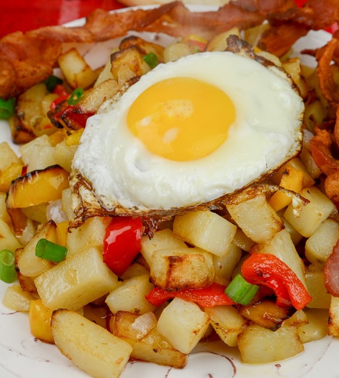 Order Home Fries with Eggs food online from Evertz's Cafe Restaurant store, Glendale on bringmethat.com