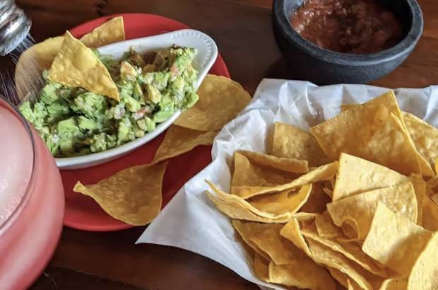 Order Frida’s Chunky Guacamole food online from Frida Mexican Restaurant store, Collierville on bringmethat.com