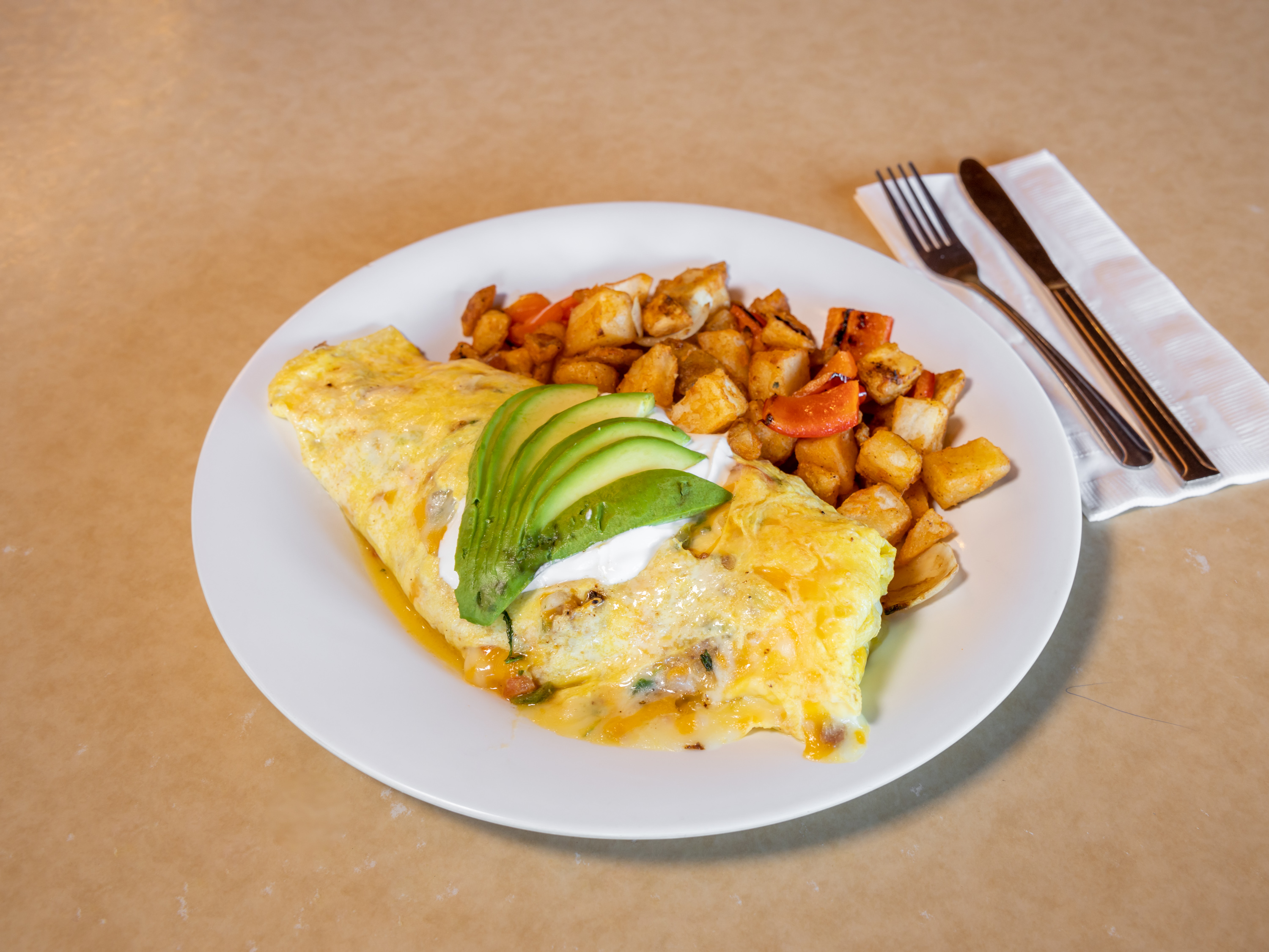 Order Spicy Bacon Omelette food online from Sloan Restaurant store, Indio on bringmethat.com