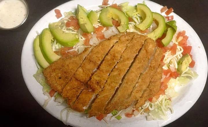 Order Crispy Chicken Salad food online from Moosehill Cantina store, Lakewood on bringmethat.com