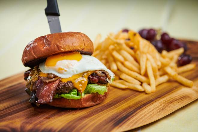 Order The Burger food online from Toasted Gastrobrunch store, Las Vegas on bringmethat.com