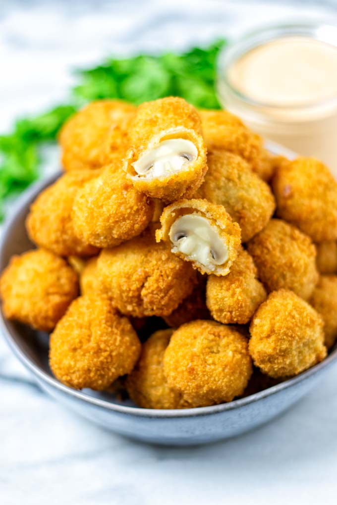 Order Fried mushrooms  food online from Bob's Giant Burgers store, Modesto on bringmethat.com