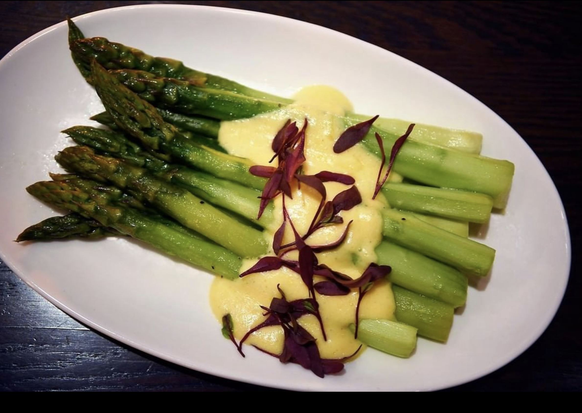 Order JUMBO ASPARAGUS food online from Butcher And Banker store, New York on bringmethat.com