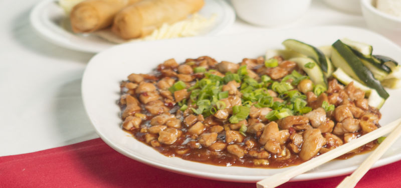 Order General Savitz's Chicken Lunch food online from May Dragon Chinese Restaurant store, Dallas on bringmethat.com