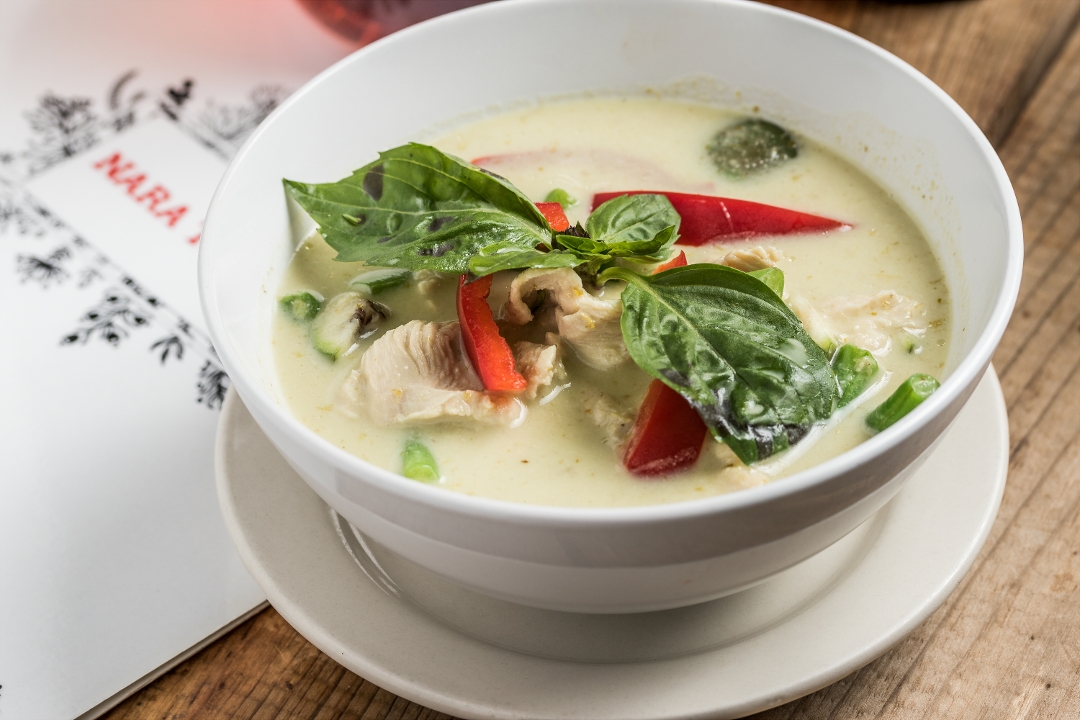 Order Green Curry food online from Nara Thai store, Houston on bringmethat.com