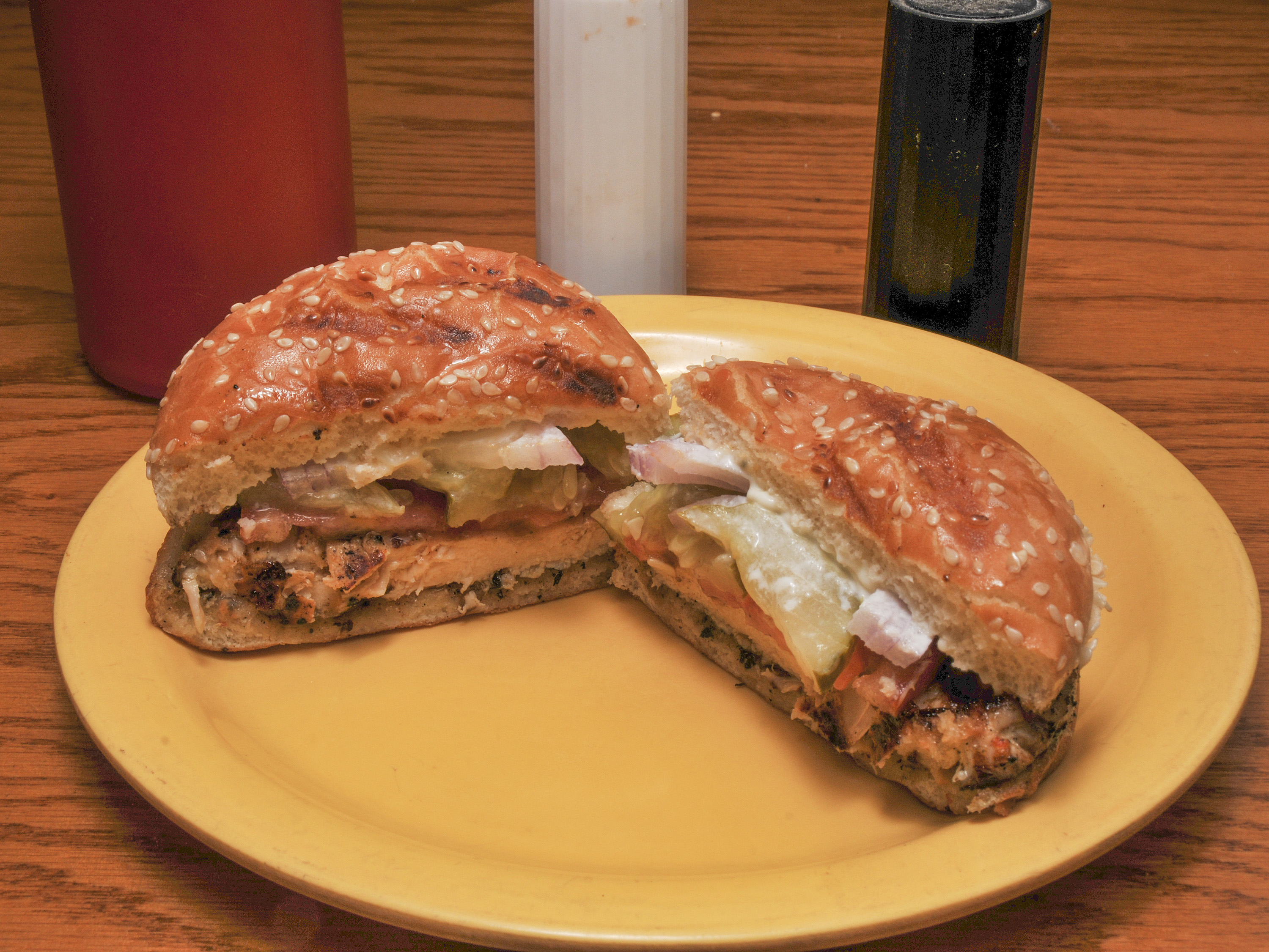 Order Grilled Chicken Sandwich food online from P.T.'s Olde Fashioned Grille store, Goldsboro on bringmethat.com