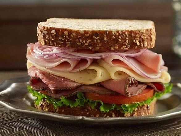 Order Deluxe Ham Sandwich food online from Bagel Toasterie store, Commack on bringmethat.com