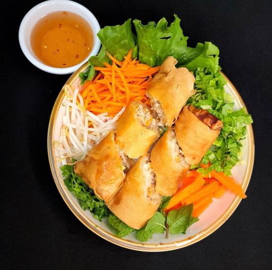 Order Egg Roll Salad food online from Siam Thai Asian Cuisine store, Arden Hills on bringmethat.com