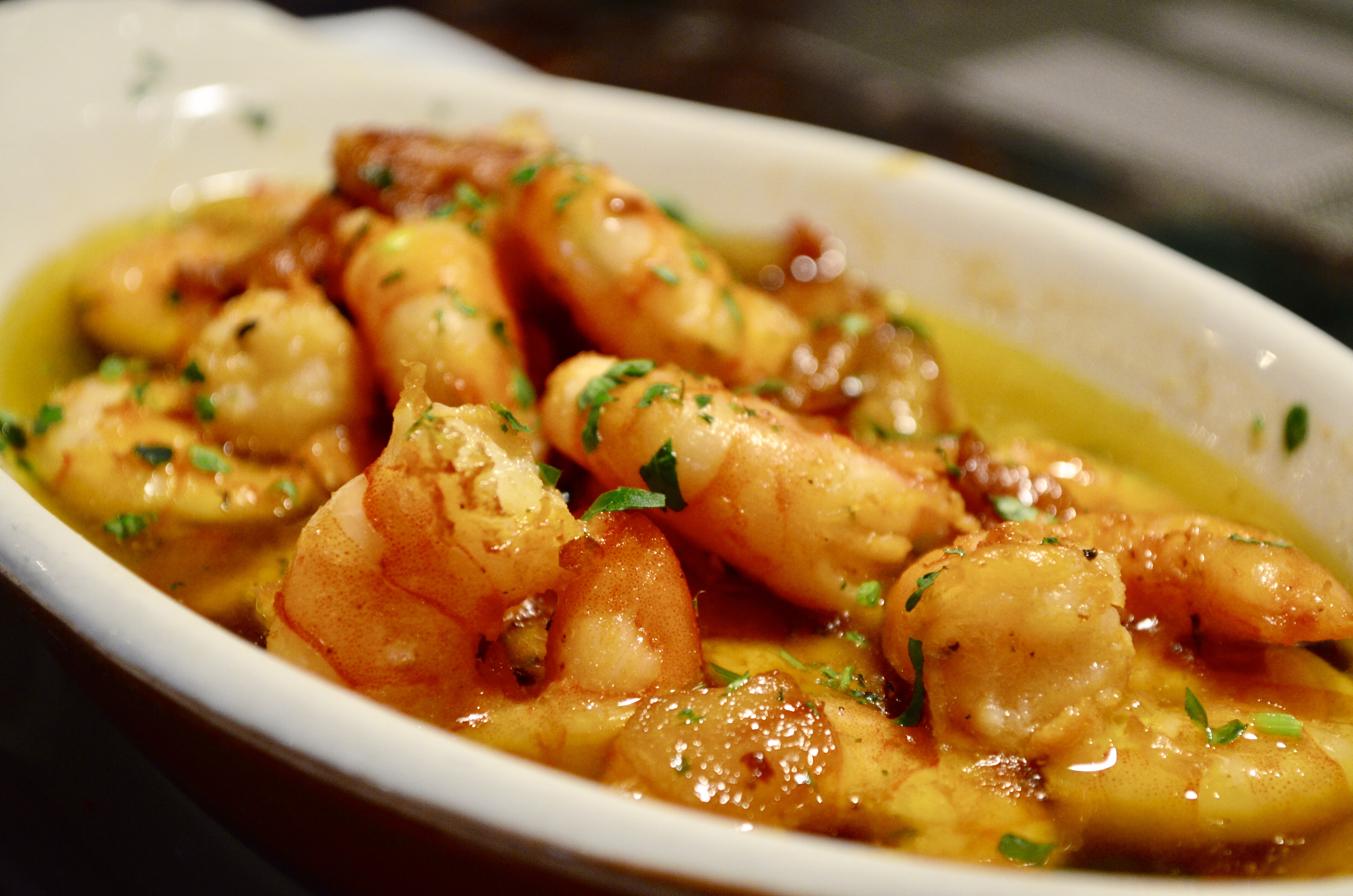 Order Shrimp in Garlic "Ajillo" food online from Vivo Tapas Kitchen Lounge store, Newark on bringmethat.com