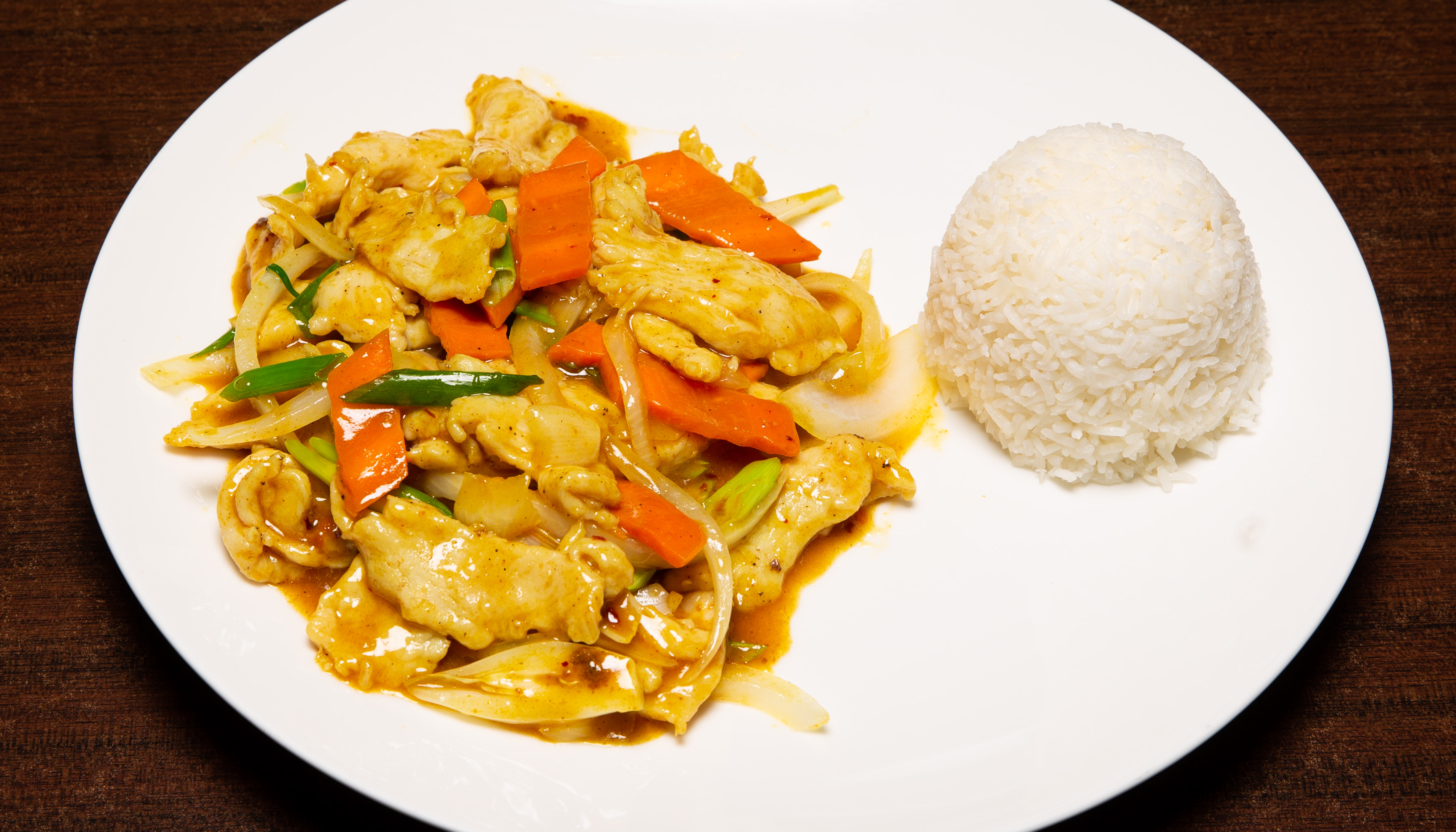 Order 7. Chicken with Curry Sauce food online from Wei Buffet store, Roselle Park on bringmethat.com