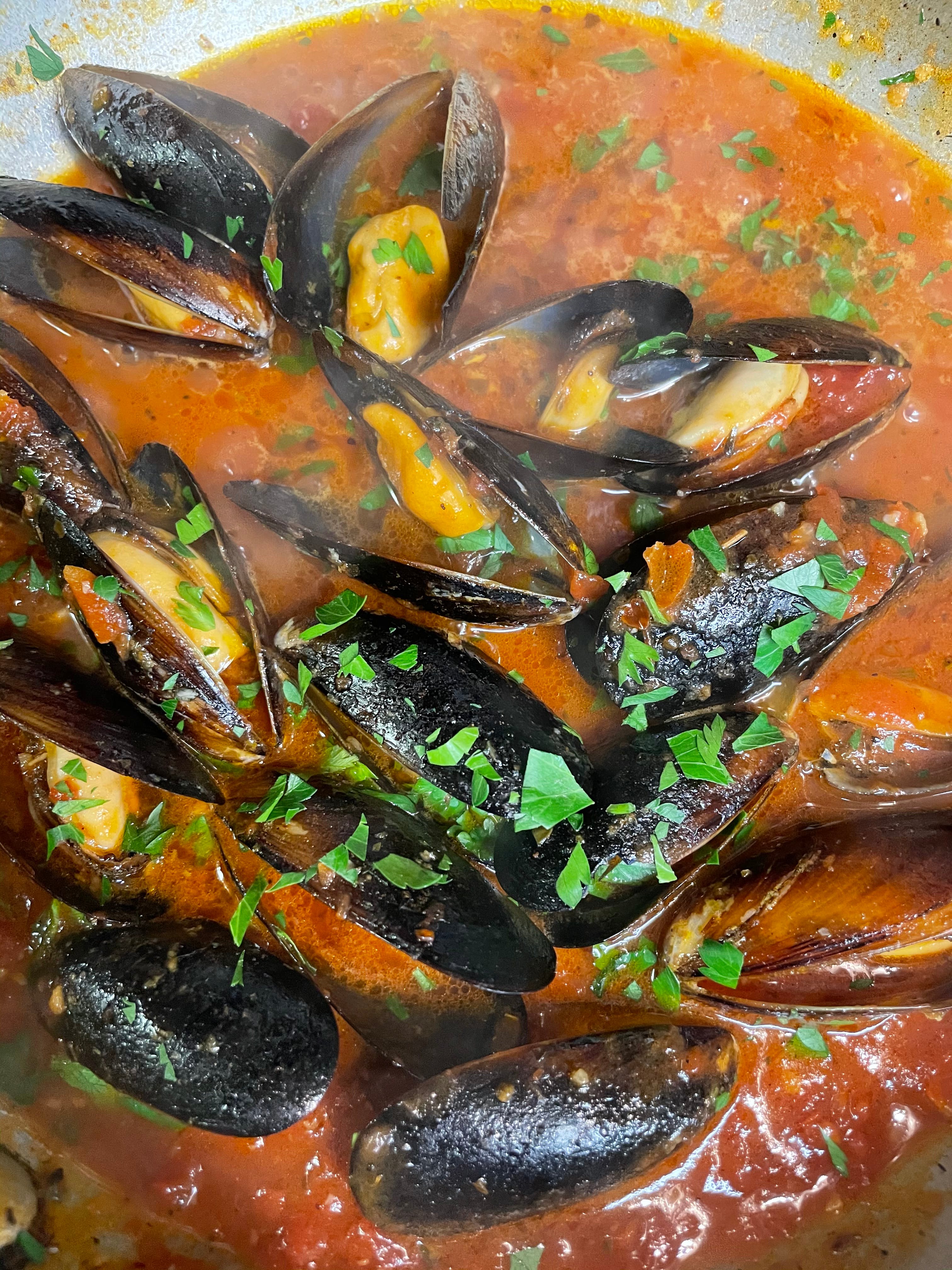 Order Mussels - Appetizer food online from Amici Vicinato store, Lafayette Hill on bringmethat.com