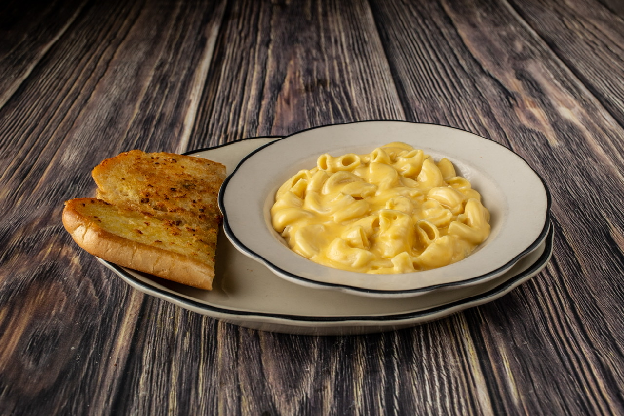 Order Simply Perfect Mac and Cheese Pasta food online from House of Pies store, Los Angeles on bringmethat.com