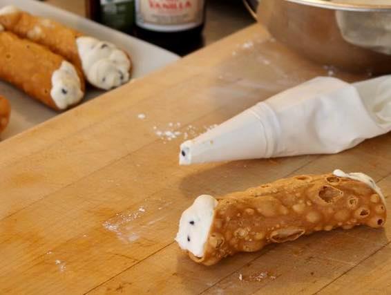 Order Cannoli food online from Napoli Pizza store, Miamisburg on bringmethat.com