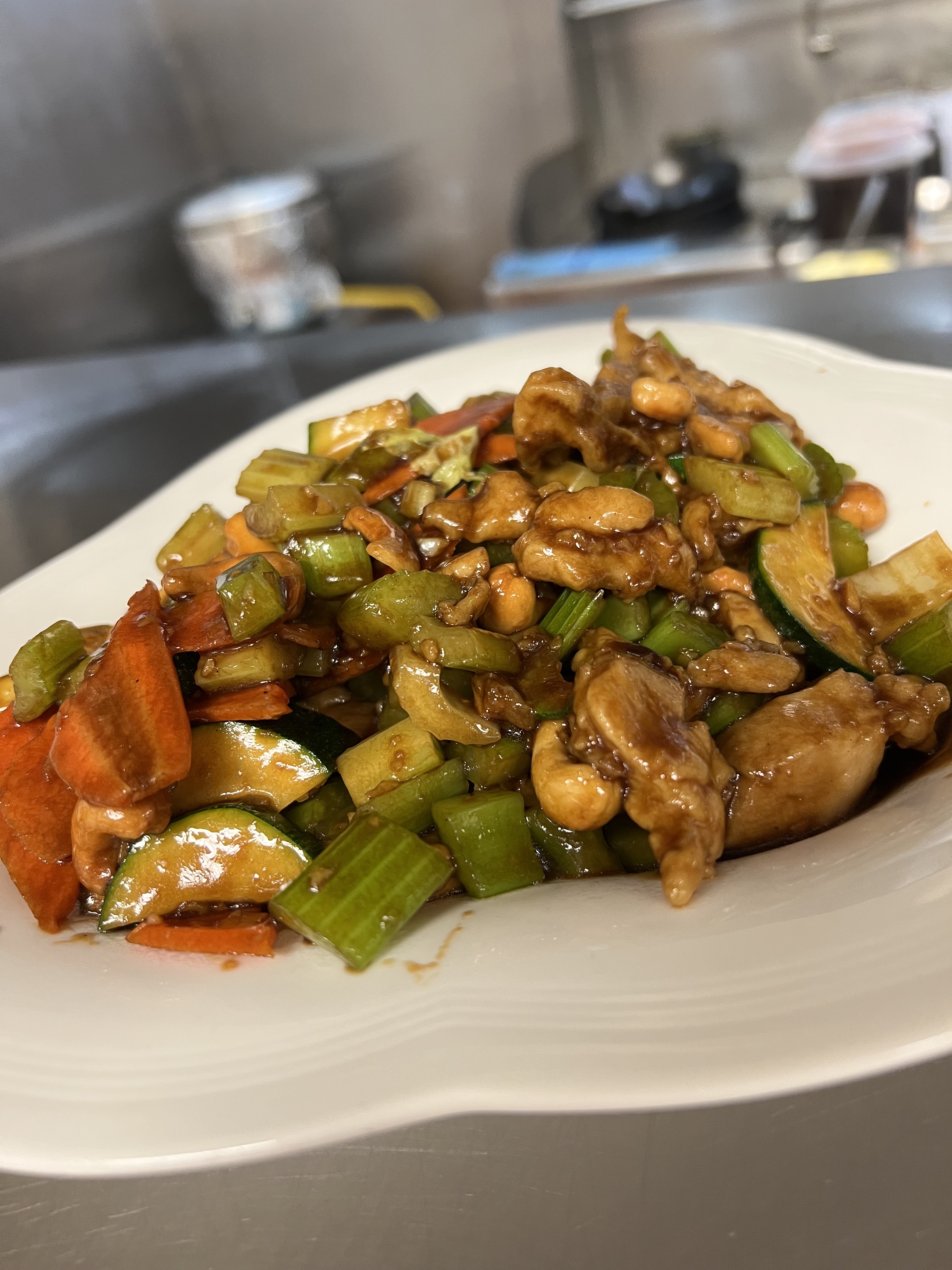 Order 110. Cashew Chicken food online from Fortune Star Cuisine store, Reno on bringmethat.com