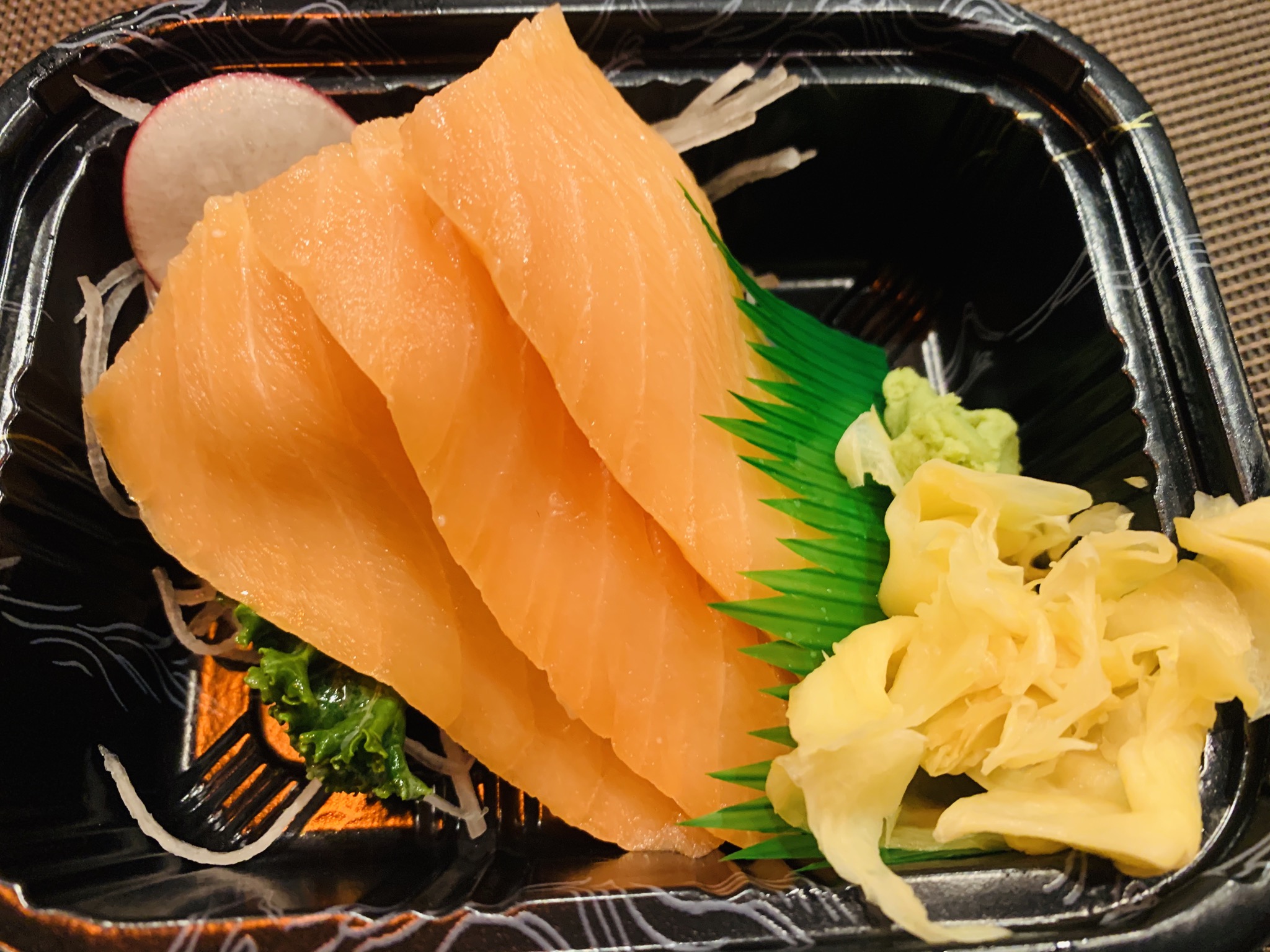 Order 7. Smoked Salmon food online from Tomodachi Japanese Steakhouse & Sushi Bar store, Royersford on bringmethat.com