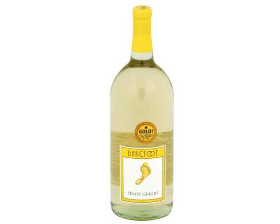 Order Barefoot Cellars, Pinot Grigio (NV) · 1.5 L food online from House Of Wine store, New Rochelle on bringmethat.com