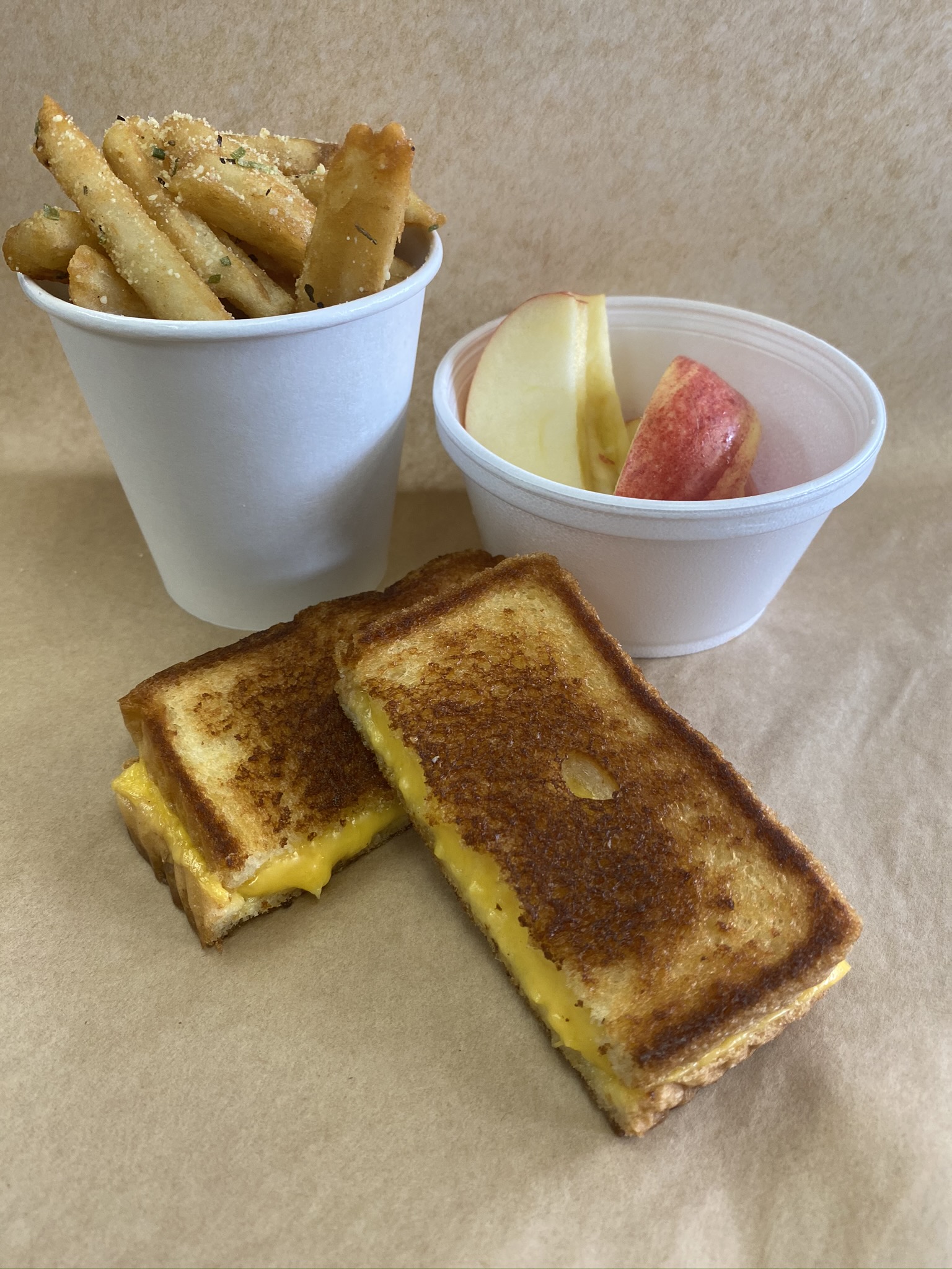 Order Kids Grilled Cheese food online from Dayton Street Eats store, Kettering on bringmethat.com