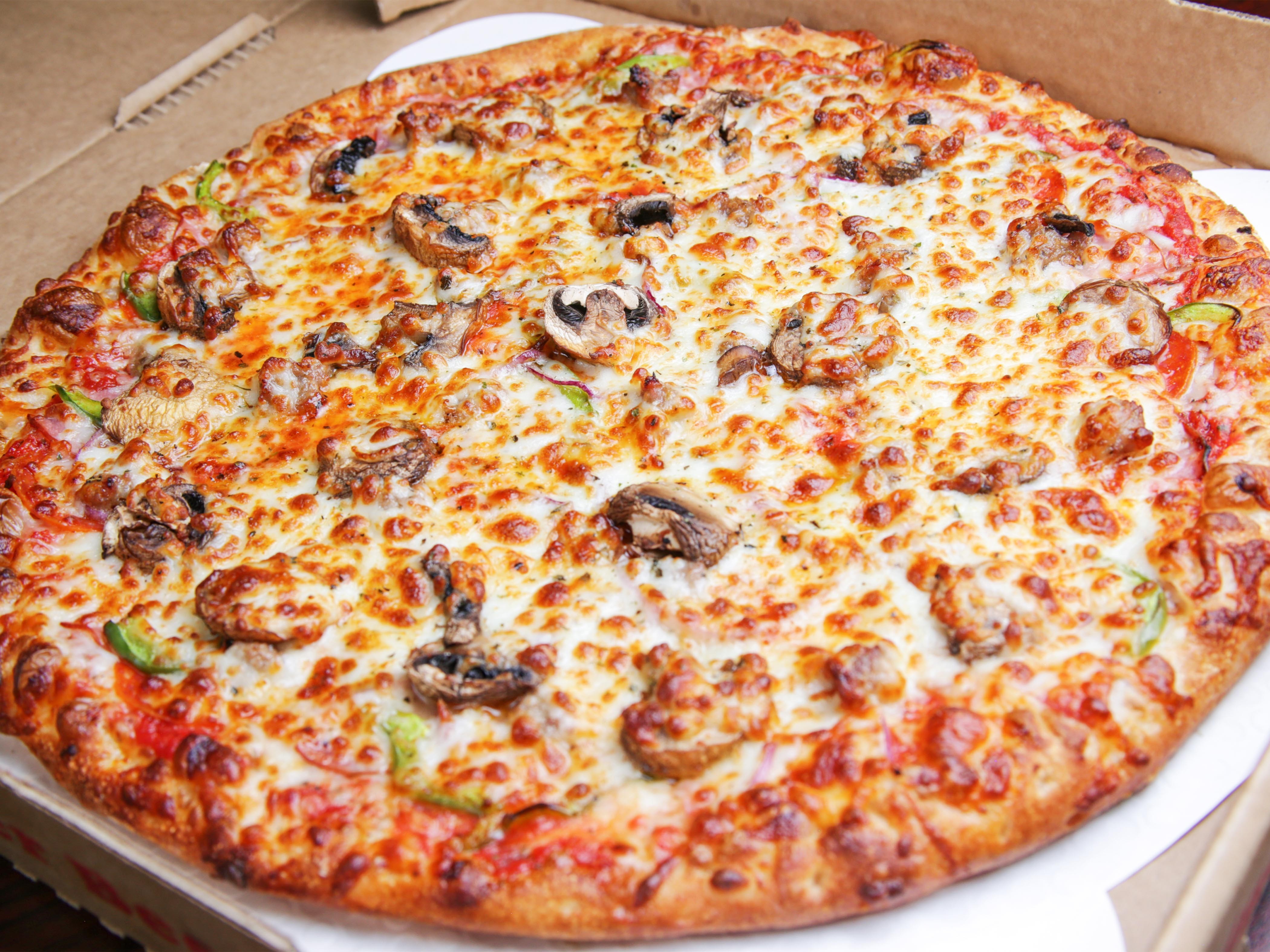 Order Rino D's Favorite Pizza food online from Rino D's Pizza & Wings store, Gilbert on bringmethat.com