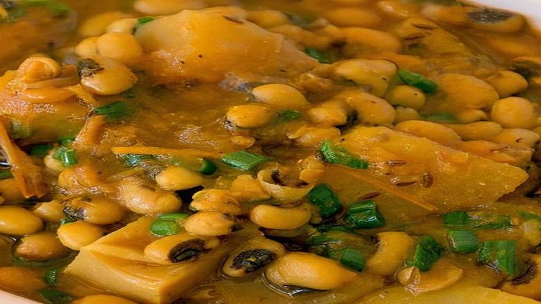 Order Authentic Nepali Aalu Bodi Tama (Potatoes, Black-eyed Peas, and Bamboo Shoots) food online from Chinese &Amp; Indian Fusion store, Milpitas on bringmethat.com