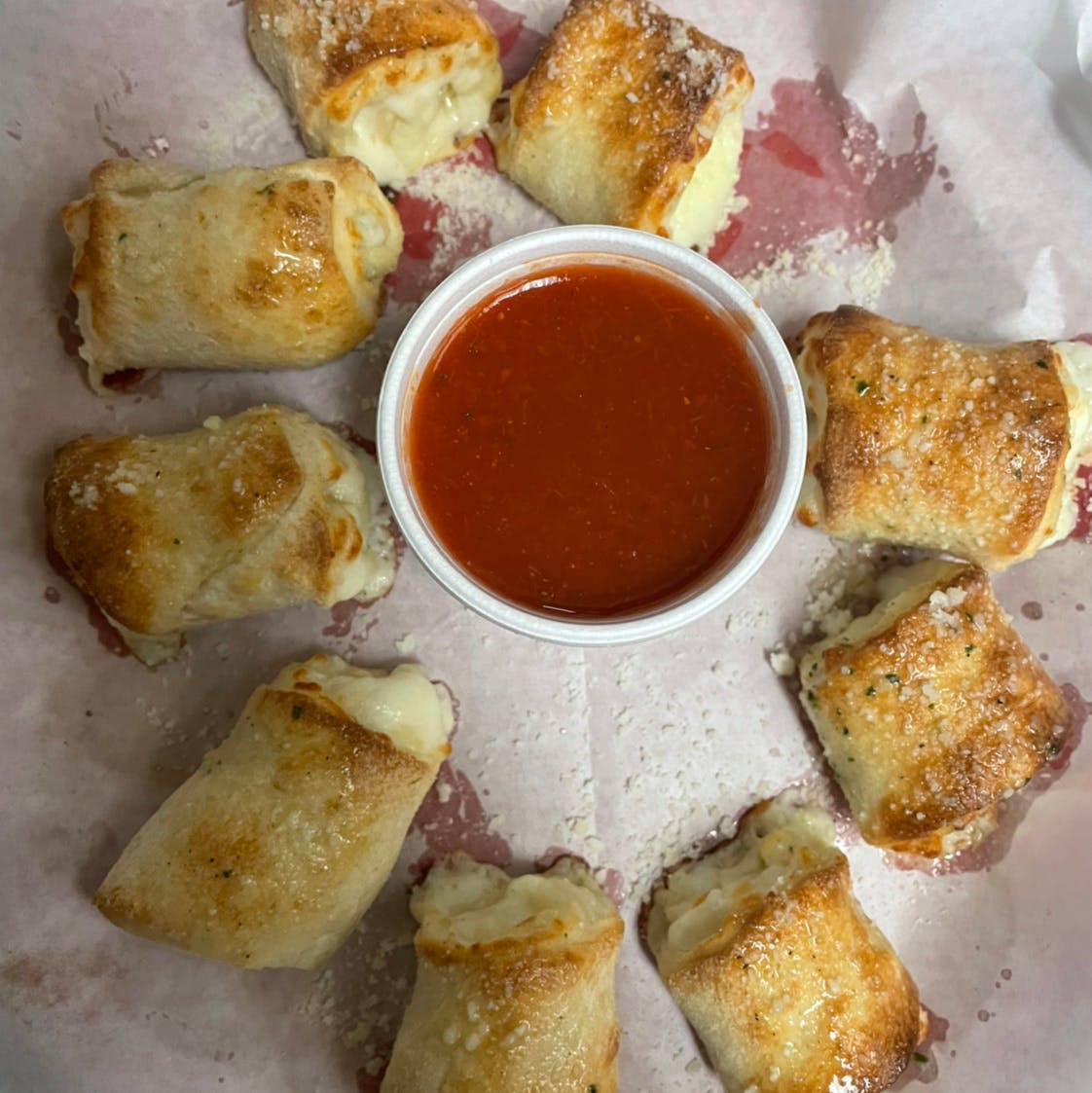 Order Cheese Garlic Knots - 8 Pieces food online from Casa Nostra Italian Cuisine store, Greeneville on bringmethat.com
