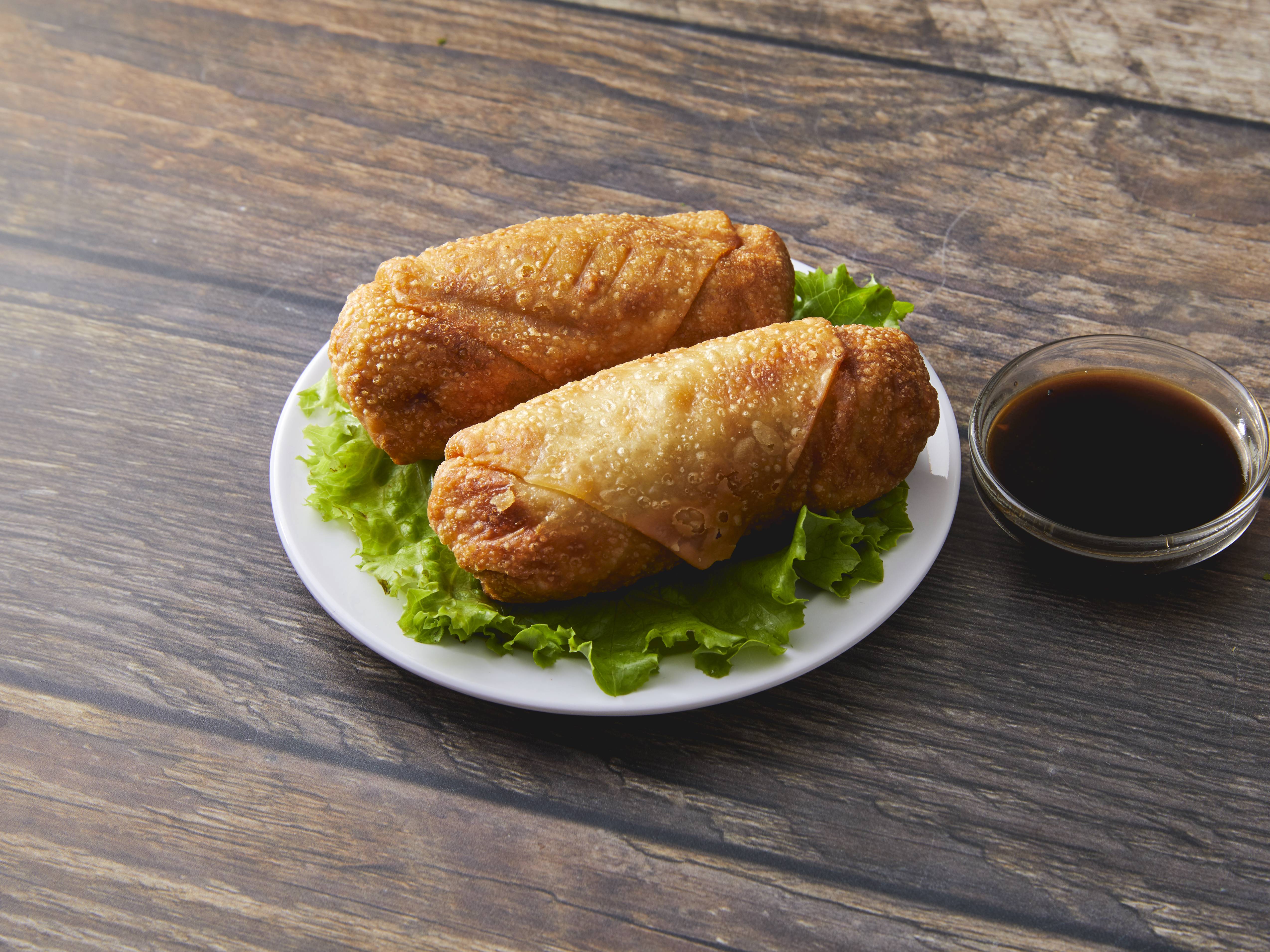 Order 122. Two Cantonese Chicken Egg Rolls food online from Szechwan North store, Glenview on bringmethat.com