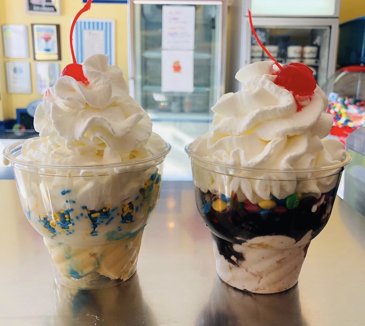 Order Longford's Classic Sundae food online from Longford's Ice Cream store, Larchmont on bringmethat.com