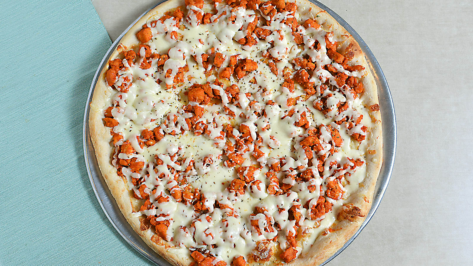 Order Buffalo Chicken Pizza food online from Mario's Pizzeria store, Oyster Bay on bringmethat.com