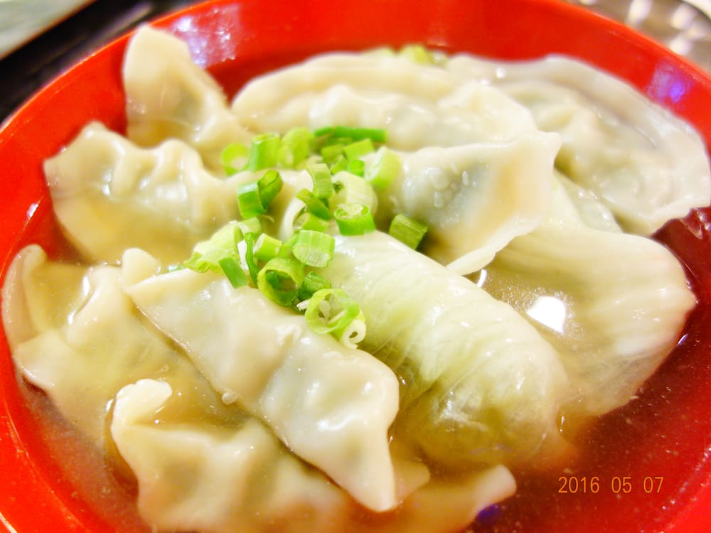 Order Dumplings in Soup (8 pcs) food online from Yummy yummy noodles store, Chicago on bringmethat.com