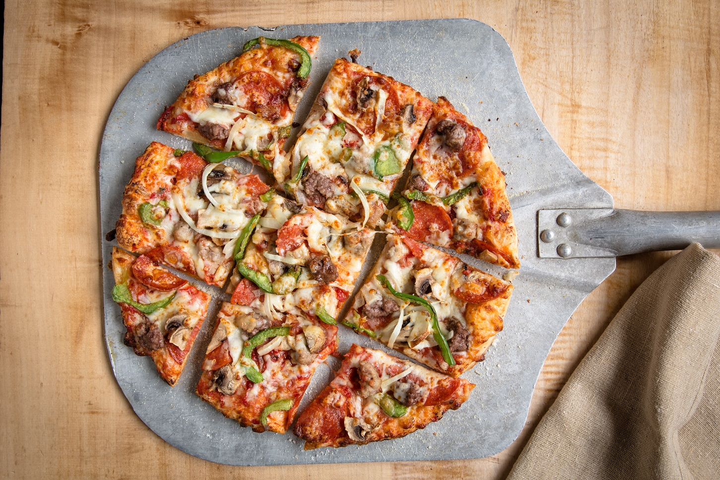 Order Windy City Works Chicago Thin Crust (10" Individual) food online from Wow Bao store, Warwick on bringmethat.com