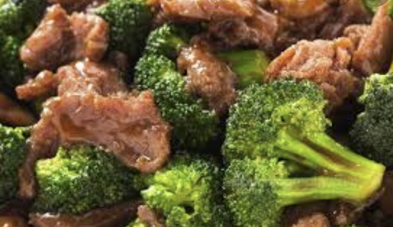 Order 111. Broccoli Beef food online from Dragon store, Culver City on bringmethat.com
