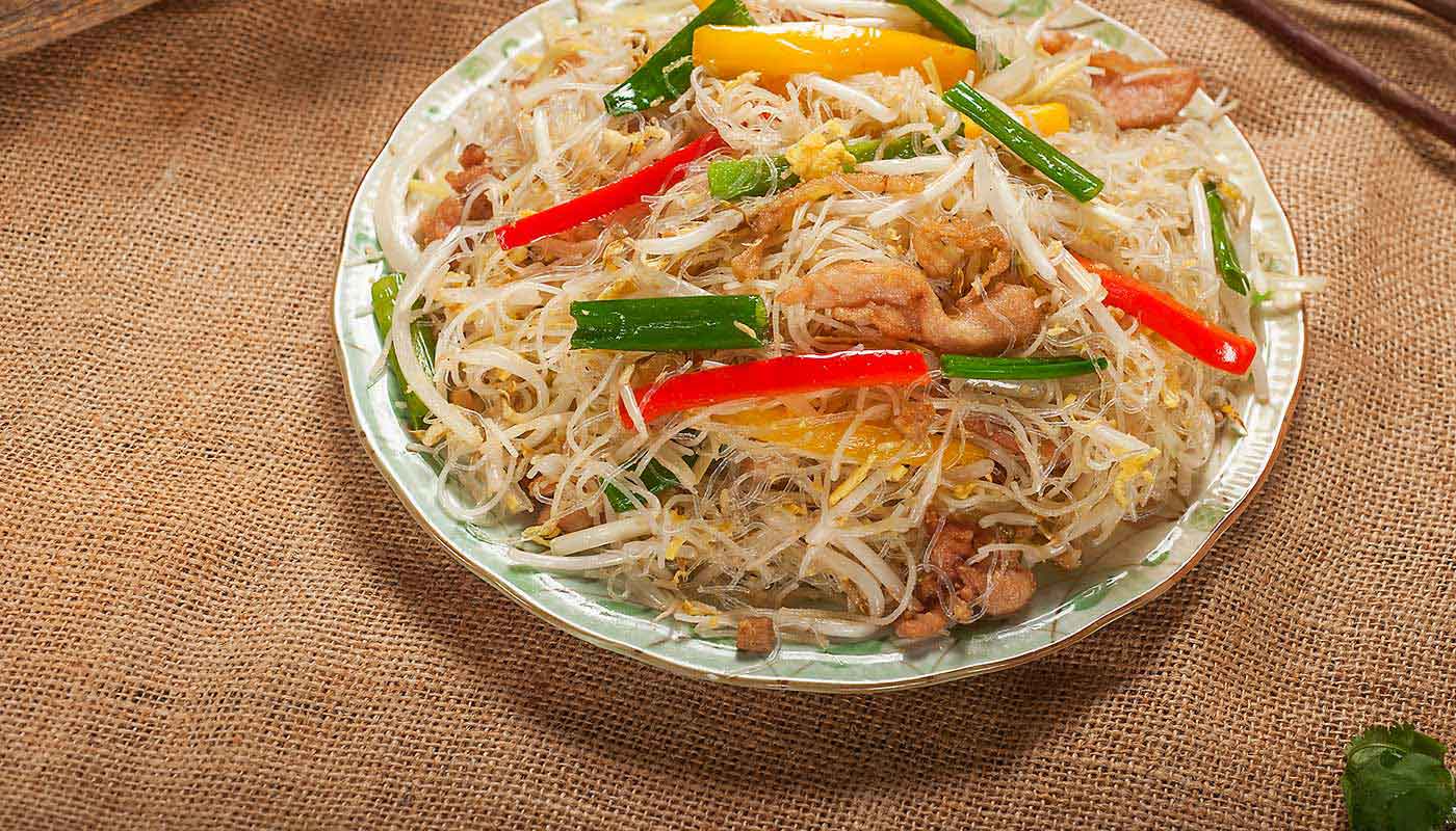Order J15. Fried Vermicelli and Rice Noodle with Salted Fish & Shredded Chicken (咸魚雞絲鴛鴦米) food online from Happy Harbor Cuisine store, Alhambra on bringmethat.com