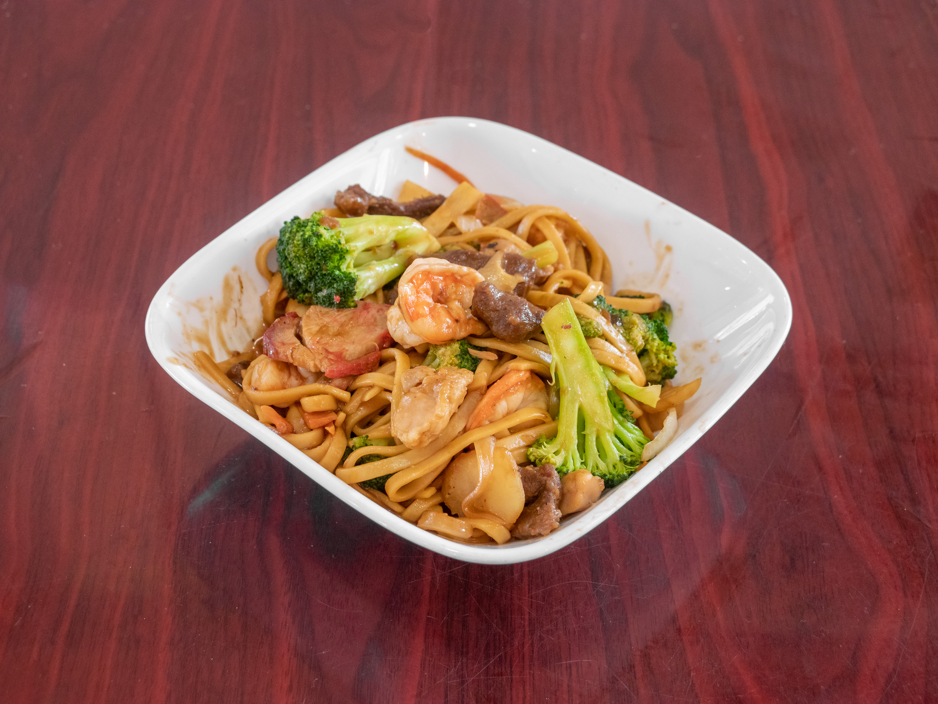 Order Combination Lo Mein food online from Timmy Choice store, Houston on bringmethat.com