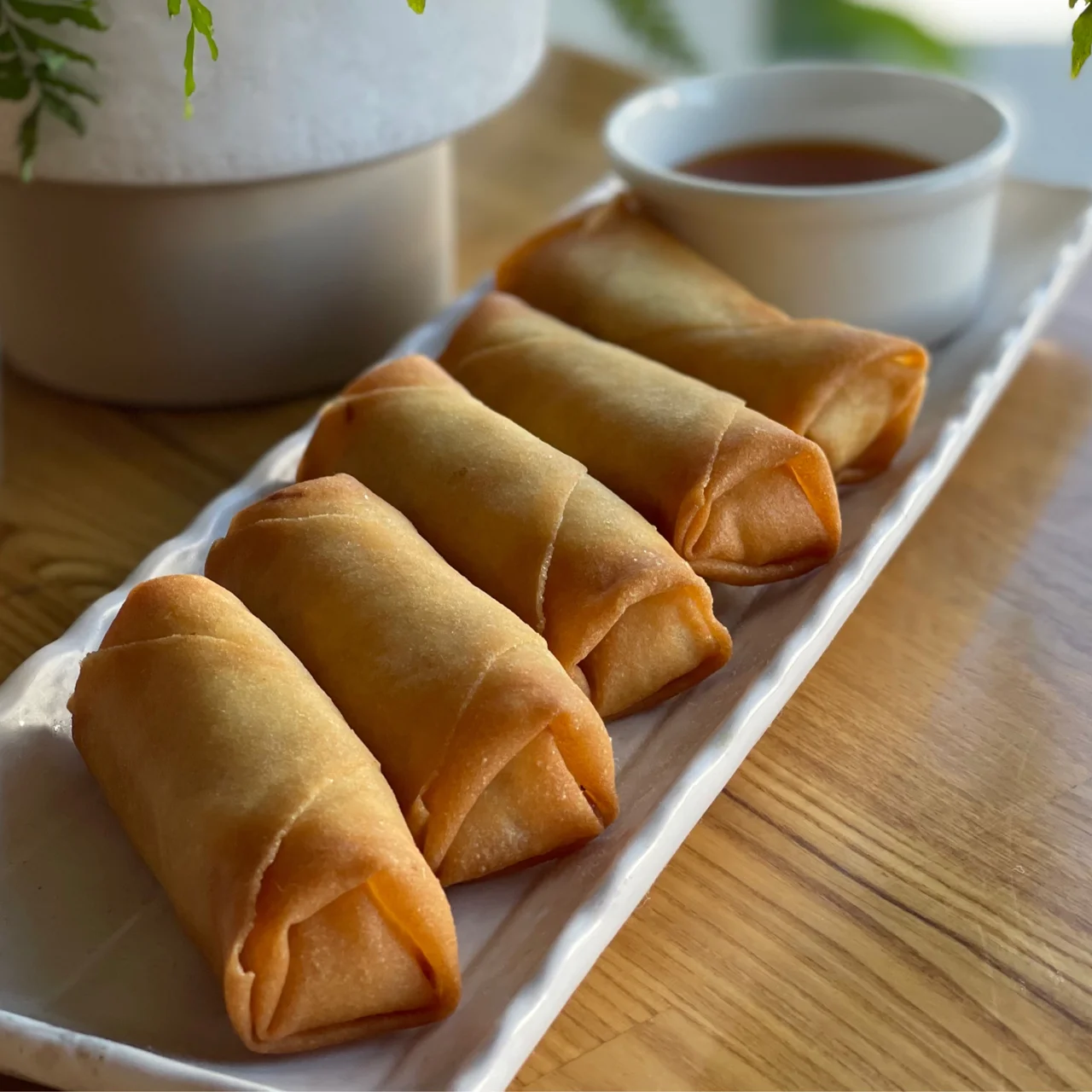 Order Egg Rolls food online from Good Goose Cafe store, Los Angeles on bringmethat.com
